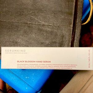 Brand new Serumkind Hand serum Black blossom Hand serum